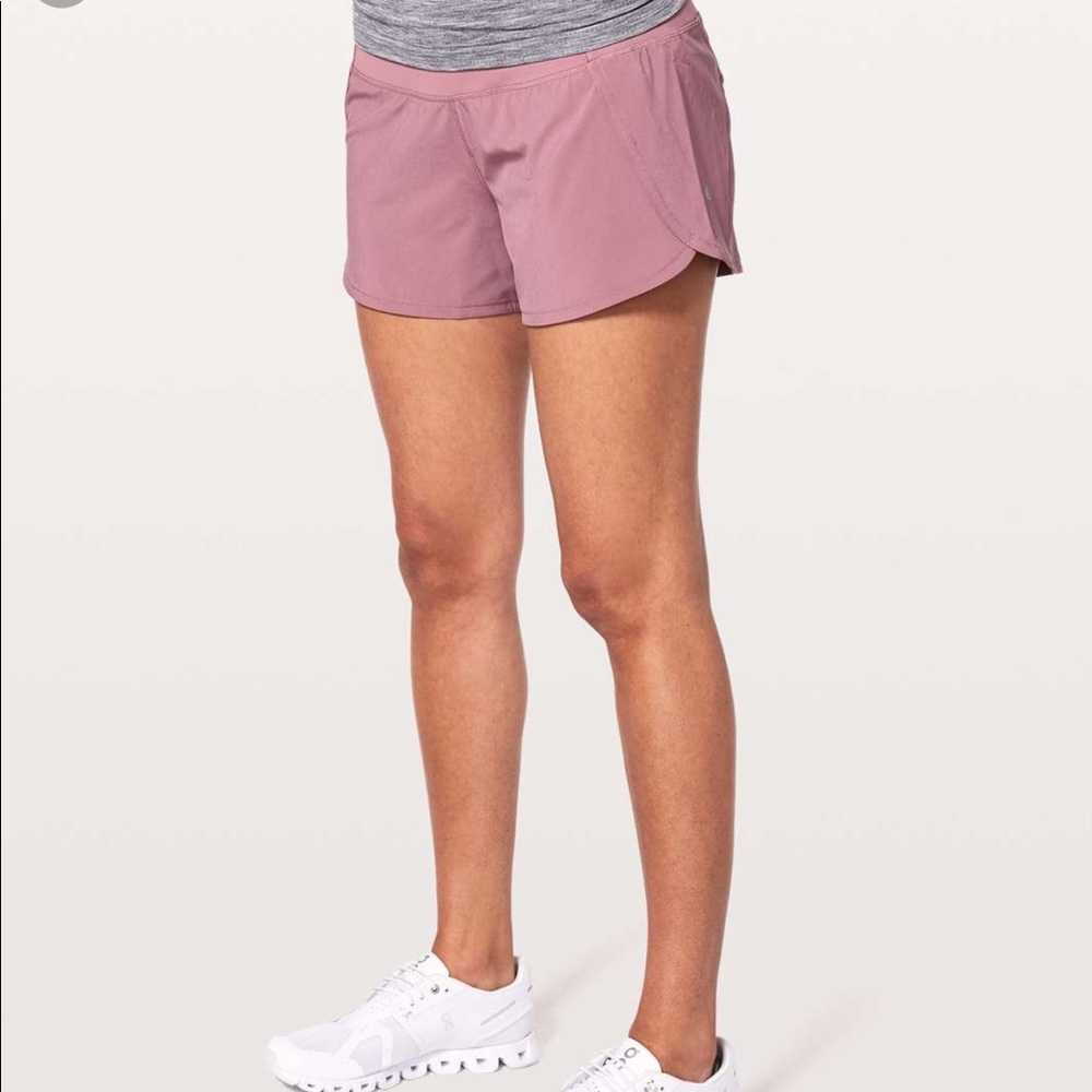 LULULEMON run times short 4” in mauve